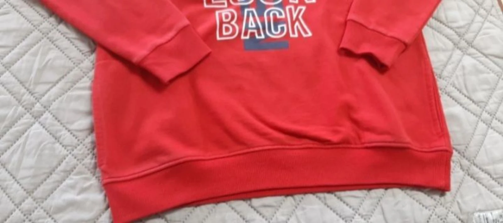 Red sweatshirt - boy - 14 years – photo 7